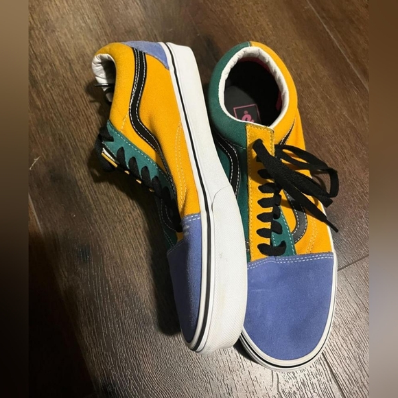 Vans shoes - Picture 3 of 3